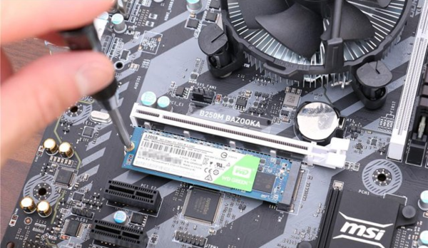技嘉B365M与机箱接线视频,手把手教你搞定前面板那些烦人的小插头 技嘉B365M与机箱接线视频,手把手教你搞定前面板那些烦人的小插头